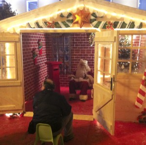 Cenário Casinha do Pai Natal <br> 2819€